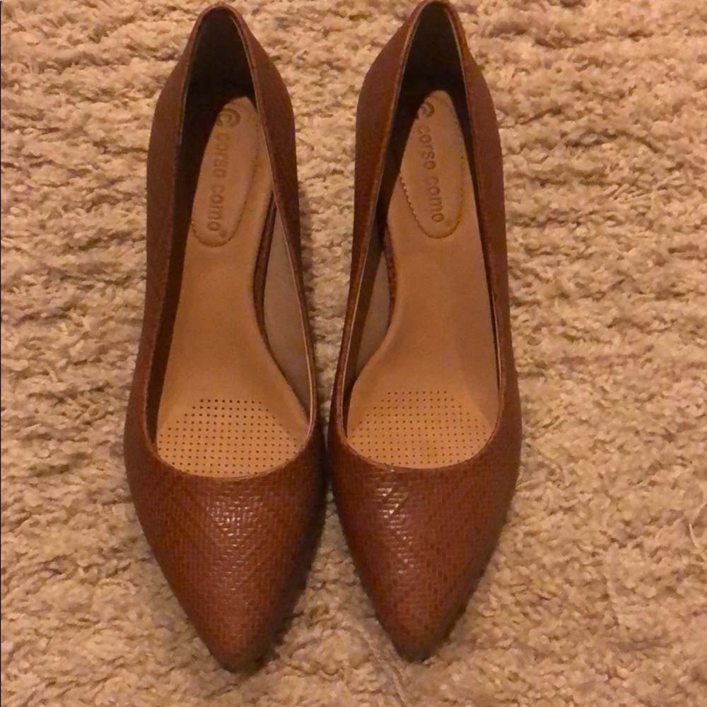 Camel Woven Design High Heels